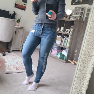 Old navy rockstar super skinny size 8